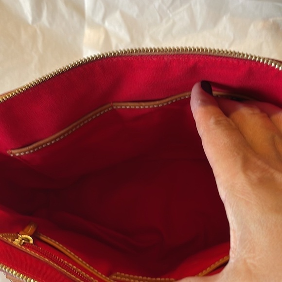 Dooney & Bourke Fuchsia Striped Domed Coated Canvas Zip Satchel Bag. P40/A1676 - Picture 8 of 12